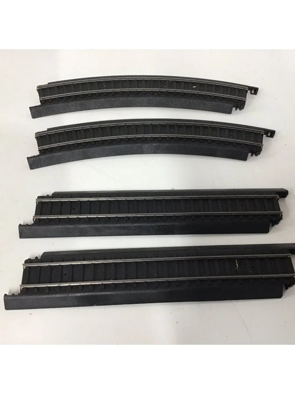 Life Like Ho Scale Model Train Power Loc Track Lot Of 4 - 2 Curve 2 Straight